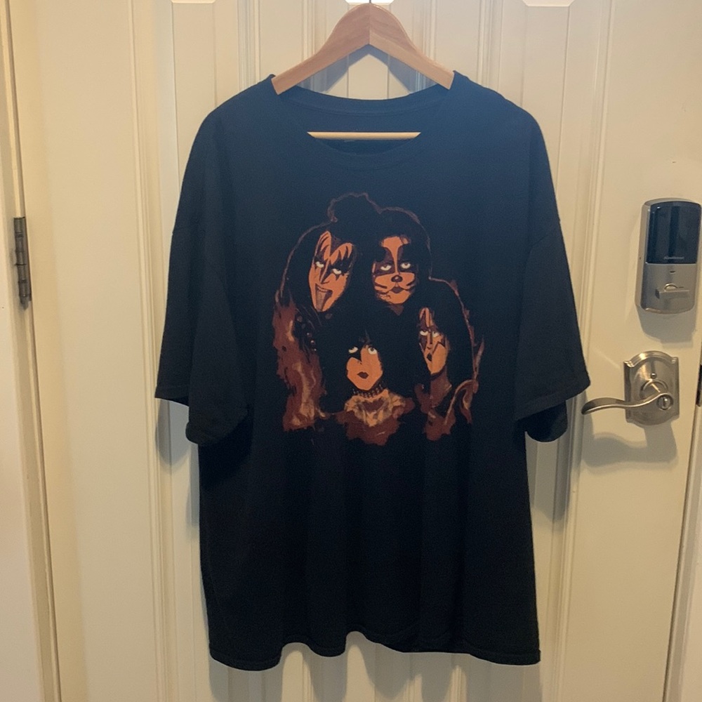 Kiss creatures of the night Halloween shirt. Men’s size 2XL